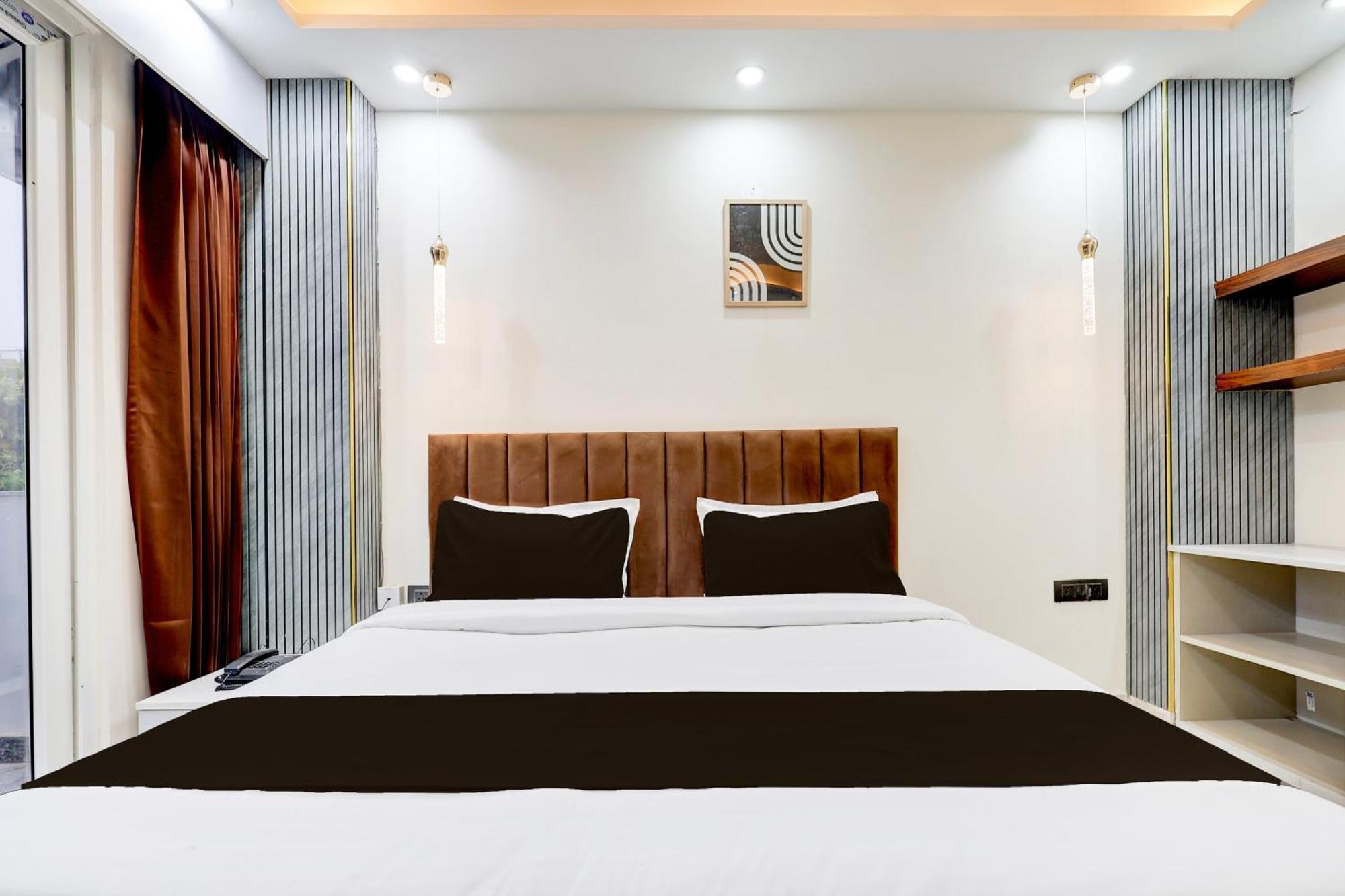 Super Hotel O Sector 43 Гургаон Екстериор снимка