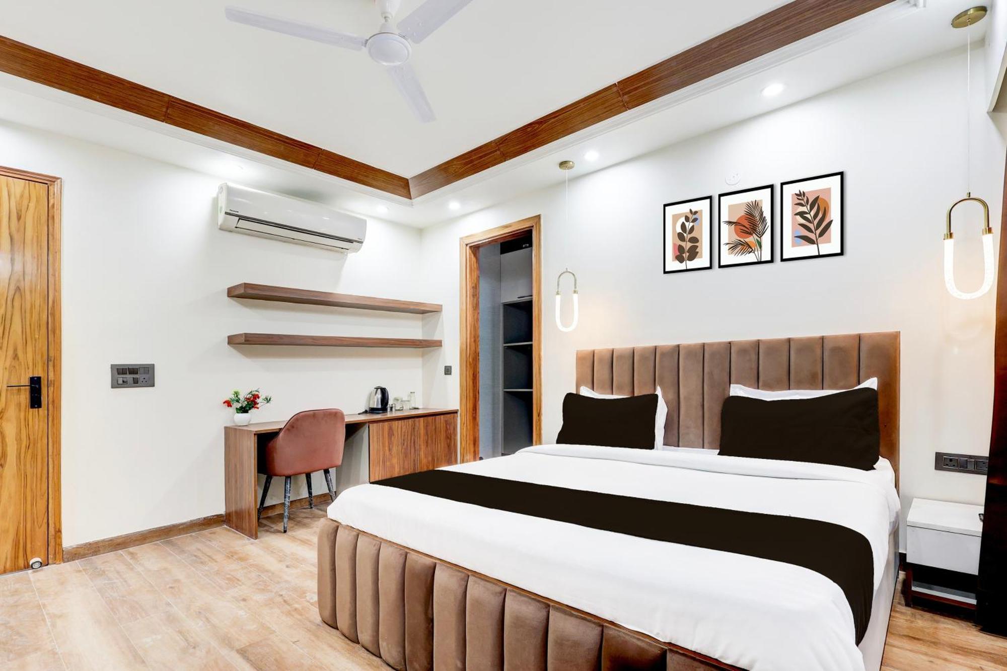 Super Hotel O Sector 43 Гургаон Екстериор снимка