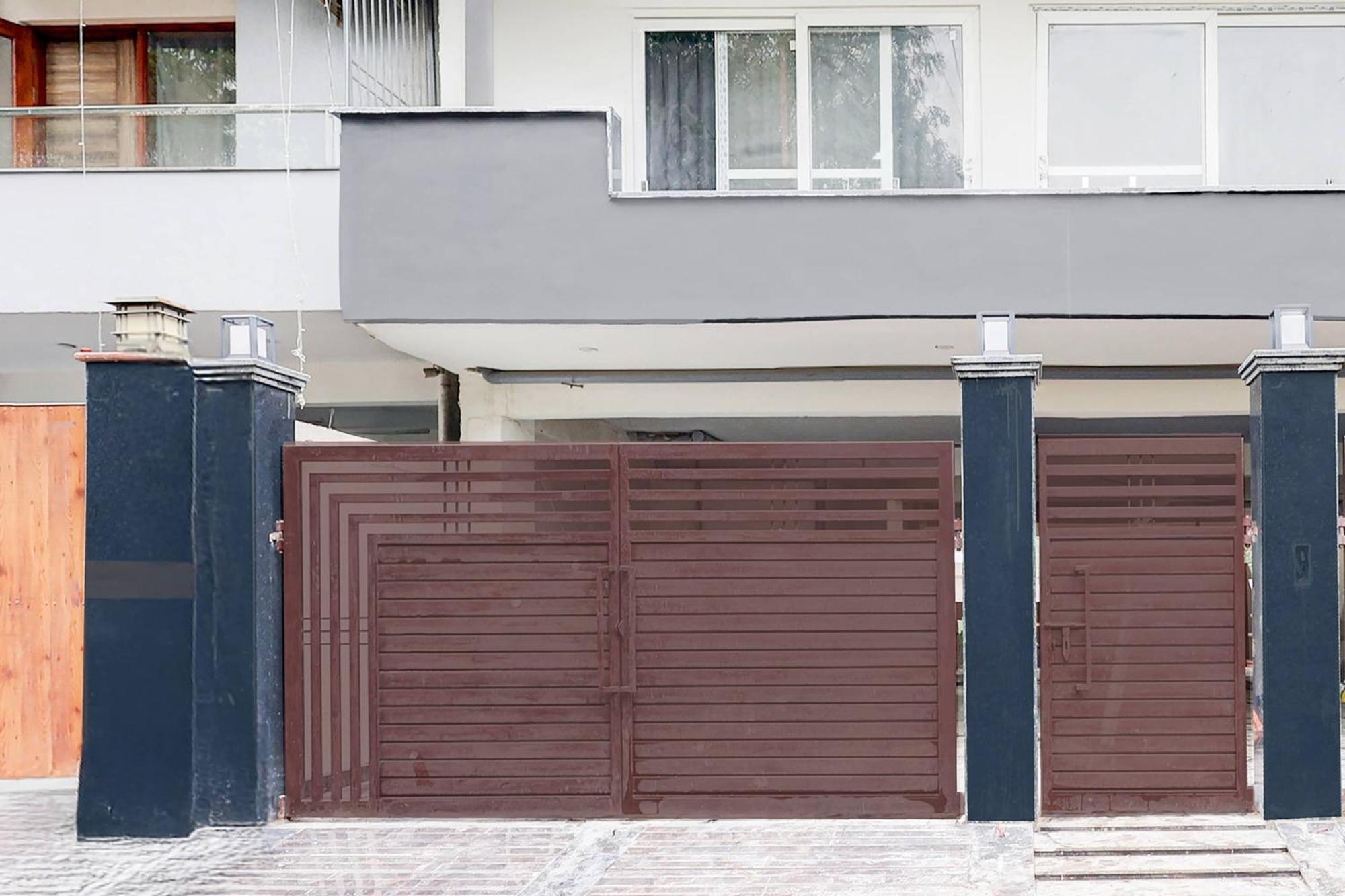 Super Hotel O Sector 43 Гургаон Екстериор снимка