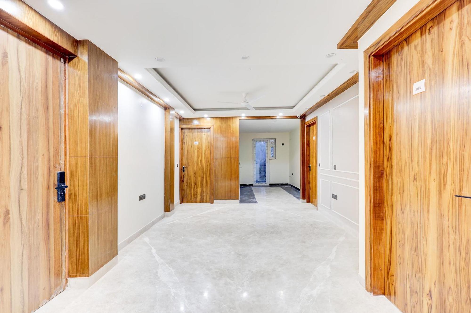 Super Hotel O Sector 43 Гургаон Екстериор снимка