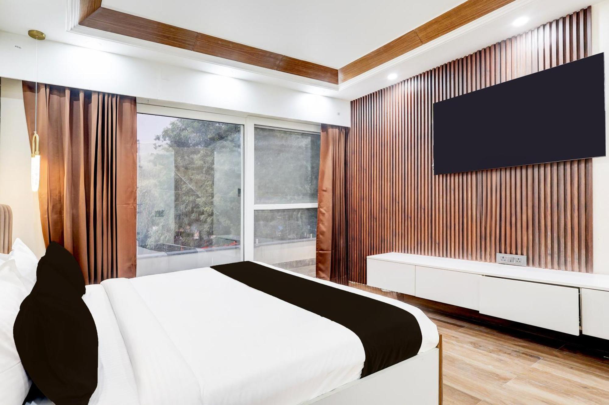 Super Hotel O Sector 43 Гургаон Екстериор снимка